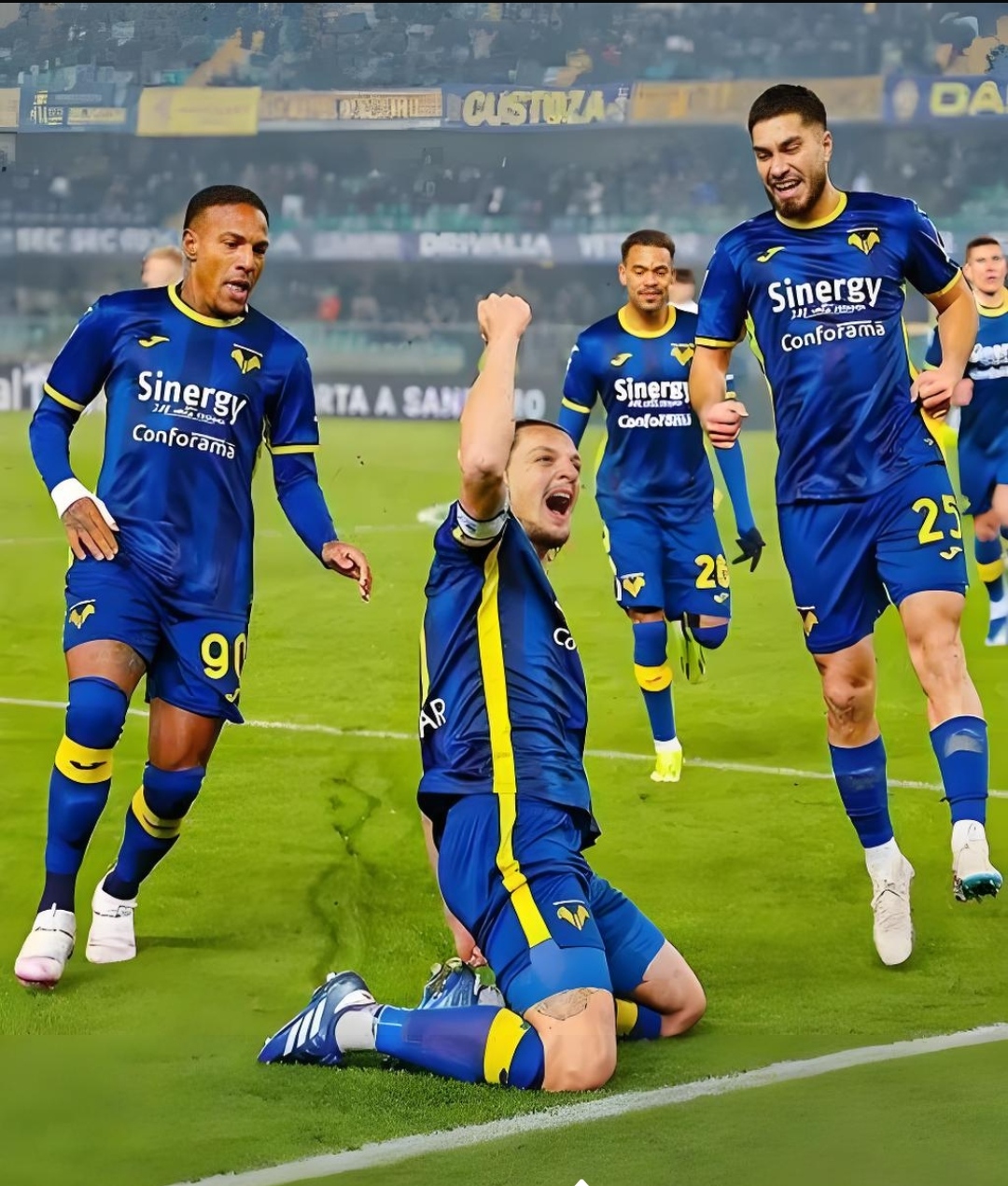 九游网页版赛地聚焦：西甲国际比赛日热度飙升，曼联完成体检，悬念犹存，团队化学反应显著的简单介绍