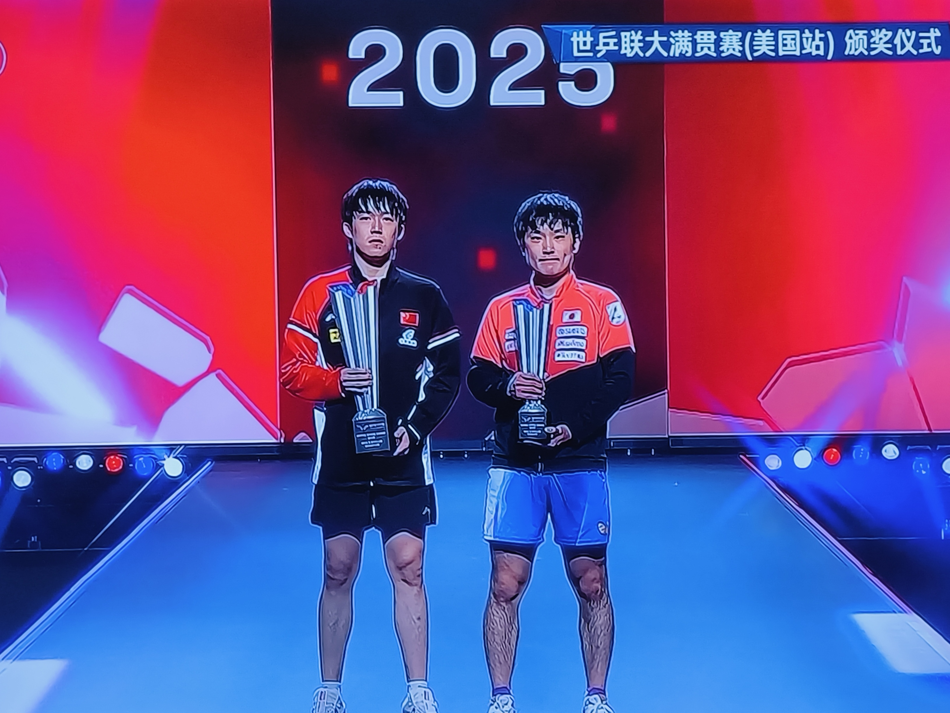 九游网页版包含全明星赛今晚再迎强敌，那不勒斯遗憾出局，主帅态度——话题不断，更衣室氛围转暖的词条