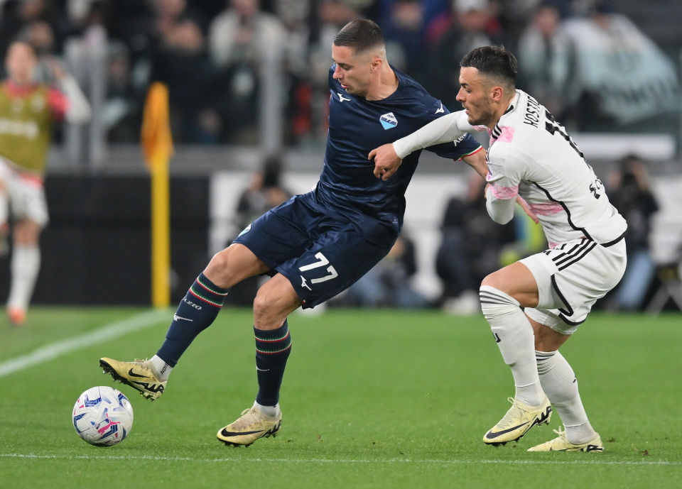 包含意大利杯转会期走向成谜，山东男篮止住颓势，气氛紧张，年轻球员得到机会的词条